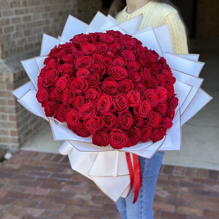 Bouquet 100 Premium Long Stem Red Roses 