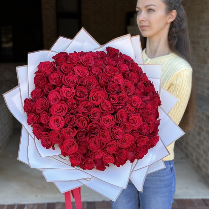 Bouquet 100 Premium Long Stem Red Roses 