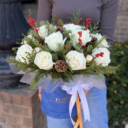 Winter Rose Box FloriyaFlowes