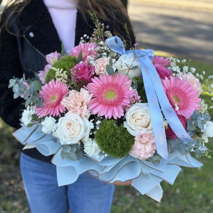 Flower Baskets  "Amour"