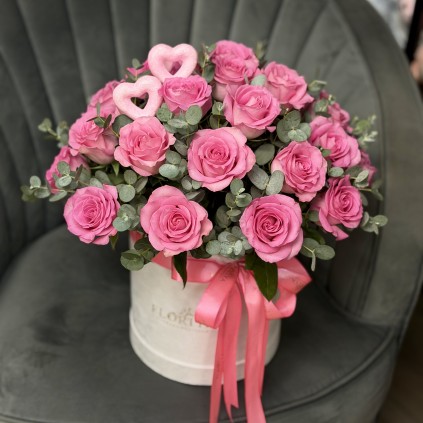 Pink Heart Romance Box FloriyaFlowes