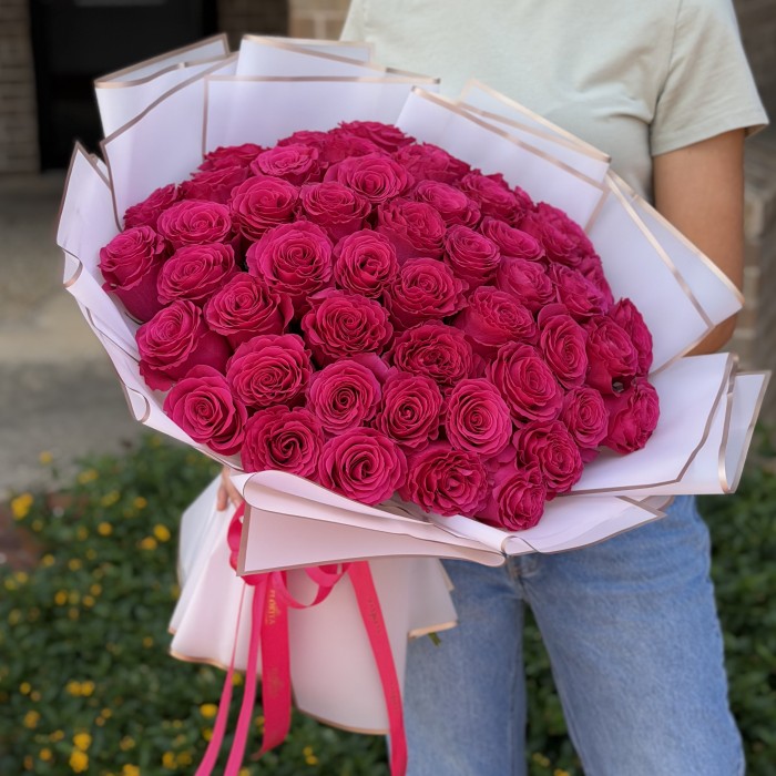 Rosa Éclat — 50 Hot Pink Roses
