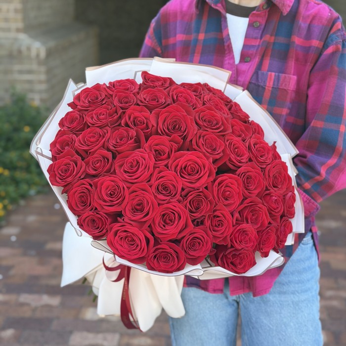 Bouquet 50 Long Stem Red roses 