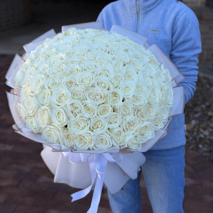 Bouquet 100 Premium Long Stem White Roses 