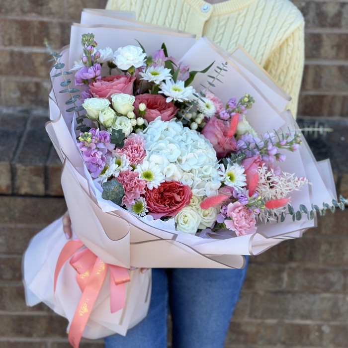 Flowers bouquet "The flower of love"