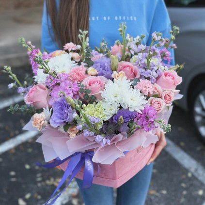 Flowers in a box "Modest charm" FloriyaFlowes