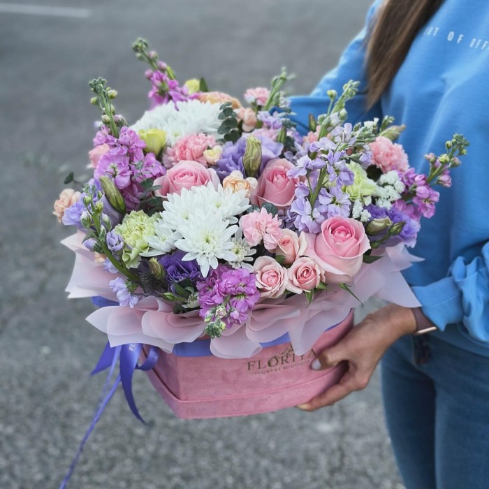 Flowers in a box "Modest charm"