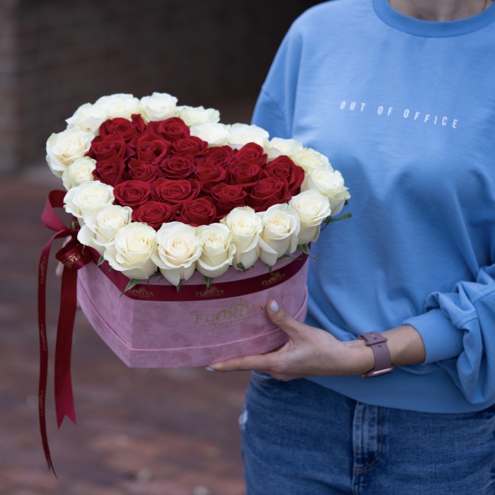 Flowers in a box  "I love You"