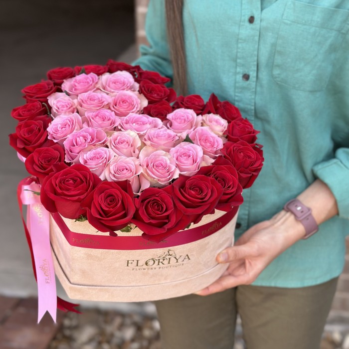 Flowers in a box "Sapphire Sweethearts"