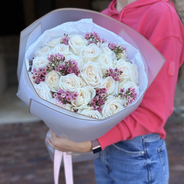 Bouquet of 24  Garden rose white O'hara Fragrant