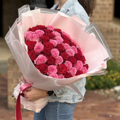 Blushing Romance: 50 Red and Pink Roses FloriyaFlowes