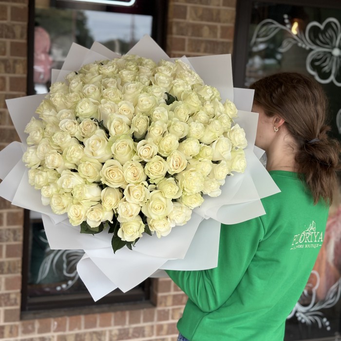 Bouquet 100 Premium Long Stem white roses 