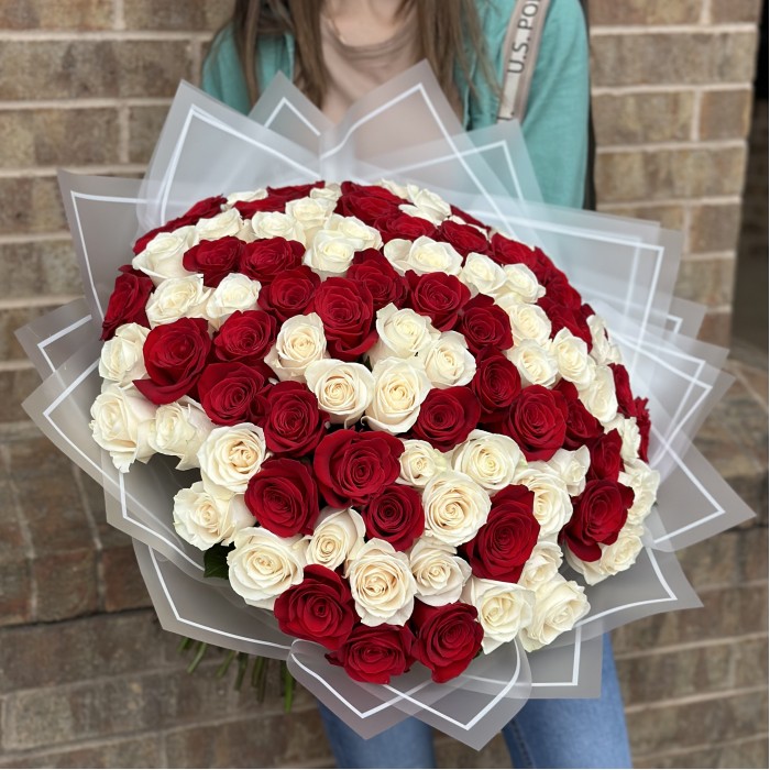 Passionate Love: 100 Red and White Roses