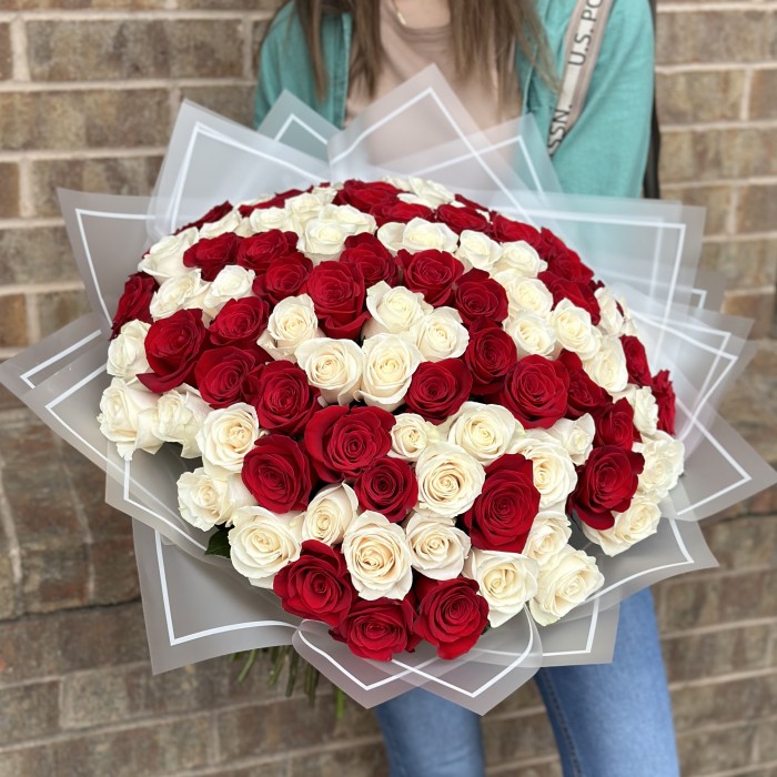 Passionate Love: 100 Red and White Roses