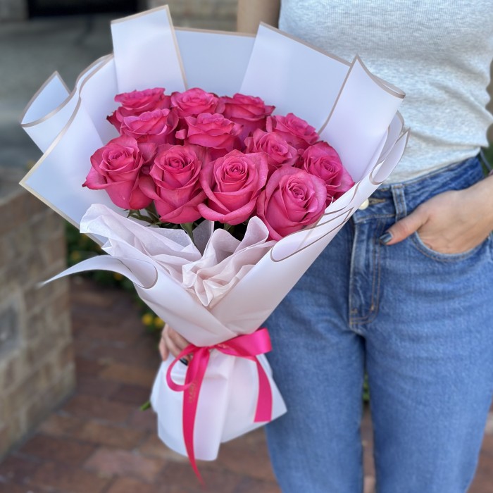 Lola's Radiant Elegance: One or Two Dozen Premium Roses