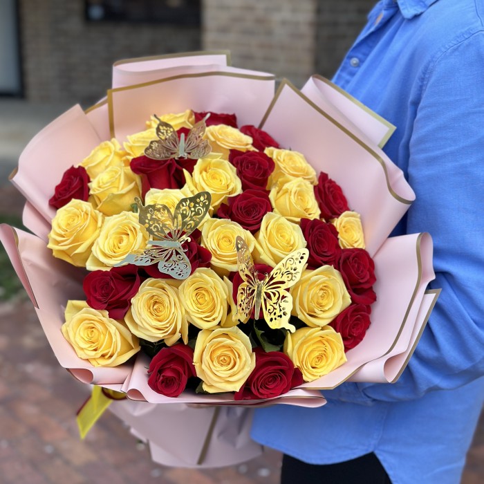 Sunny Roses Bouquet