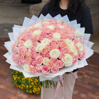 Rosa Divina Floriya Flowers