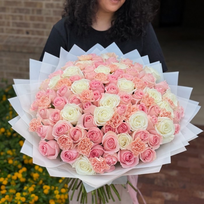 Rosa Divina Floriya Flowers