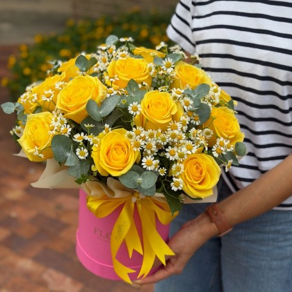 Brillo Amarillo Floriya Flowers